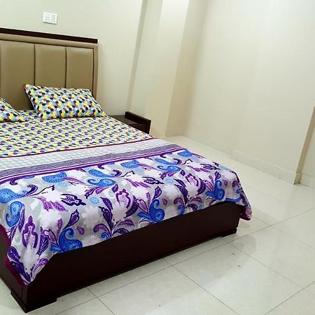 • Faizi Furnished Apartments 费萨拉巴德 外观 照片